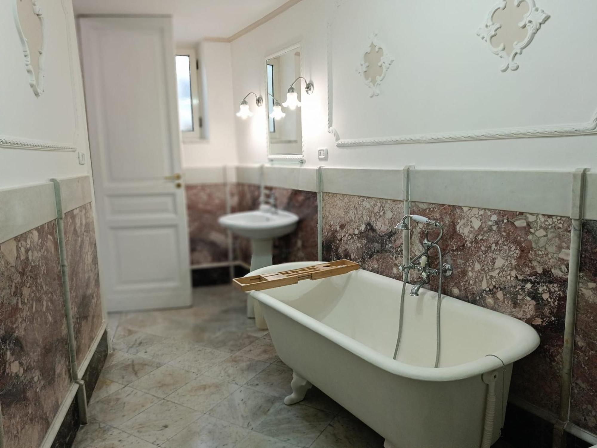 B&B Liberty House ナポリ エクステリア 写真